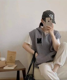 フード付き ジップニットベスト