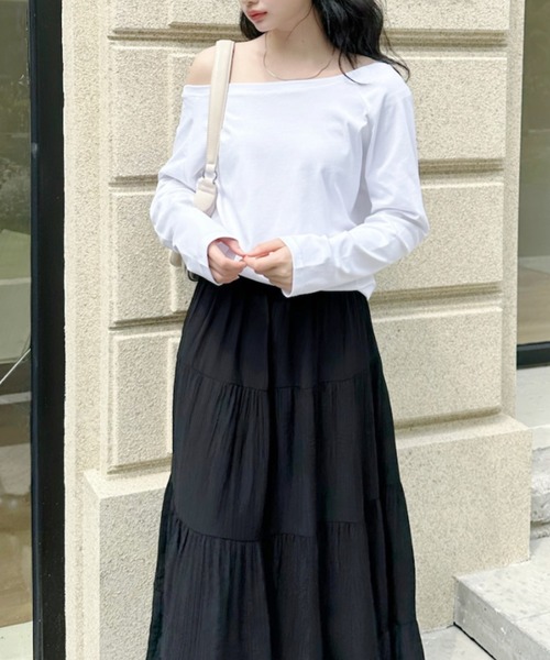 maison de LATIR(メゾンドラティール)の「綺麗め抜け感作る大人オフショルカットソー(Tシャツ/カットソー・レディース・ホワイト/ブラック/グレー・FREE)」の19枚目の写真
