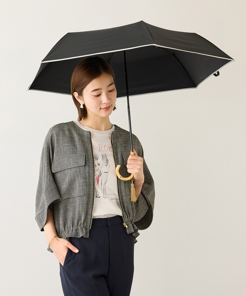 ROPE'（ロペ）の「[晴雨兼用傘]バンブーハンドルバイカラー折りたたみ傘(撥水雨傘・遮熱日傘)/UV&遮光率100%カット/近赤外線99.9％（折りたたみ傘・レディース・ブラック/キナリ・FREE）」の4枚目の写真