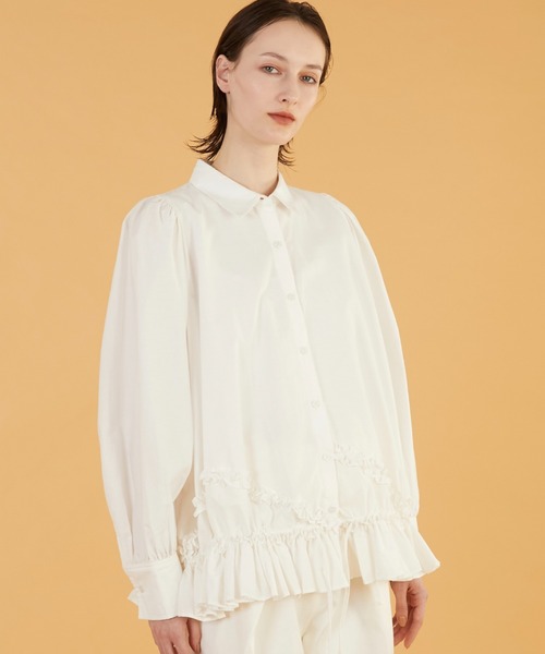 crinkle crinkle crinkle(クリンクルクリンクルクリンクル)の「【crinkle crinkle crinkle】frill hem long sleeve shirts/フリルヘムロングスリーブシャツ(シャツ/ブラウス・レディース・ブラック/ホワイト・FREE)」の2枚目の写真