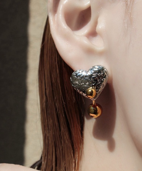 Soierie（ソワリー）の「ハート バーベル ピアス /  Heart barbell pierce（ピアス（両耳用）・レディース・シルバー/シルバー×ゴールド・FREE）」の2枚目の写真