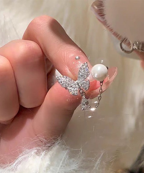 WARAIJOGO(ワライジョウゴ)の「バタフライ&パール風デザインシルバーリング/指輪/レディース(T3)(リング・レディース・シルバー・FREE)」の2枚目の写真