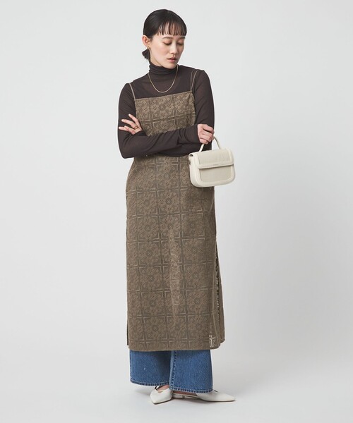 green label relaxing（グリーンレーベルリラクシング）の「シアー レース キャミソール ワンピース（ワンピース・レディース・オフホワイト/モカ・FREE）」の4枚目の写真