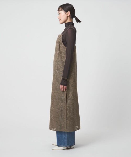 green label relaxing（グリーンレーベルリラクシング）の「シアー レース キャミソール ワンピース（ワンピース・レディース・オフホワイト/モカ・FREE）」の10枚目の写真