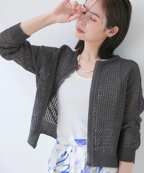 INDIVI(インディヴィ)の「【洗える/コットン】メッシュジップニットカーディガン(カーディガン/ボレロ・レディース・ダークブラウン/チャコールグレー/ライトグレー/ホワイト・38)」の2枚目の写真