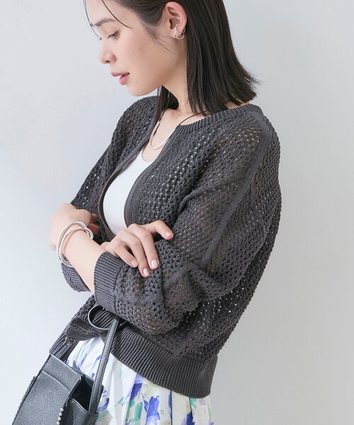 INDIVI(インディヴィ)の「【洗える/コットン】メッシュジップニットカーディガン(カーディガン/ボレロ・レディース・ダークブラウン/チャコールグレー/ライトグレー/ホワイト・38)」の15枚目の写真