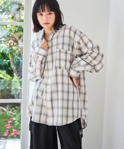 PBLIM（ページボーイリム）の「《UNISEX》オンブレシャツ（シャツ/ブラウス・レディース・オレンジ系その他/ブルー系その他/ホワイト系その他・FREE）」の2枚目の写真