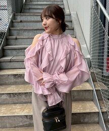 continuer de NICE CLAUP（コンティニューデナイスクラップ）の「たっぷりフリルにときめく、ラッフルフリフリブラウス（シャツ/ブラウス）」