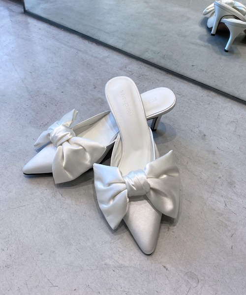 Narcissus（ナルシス）の「【Narcissus】ハートリボンミュール（パンプス・レディース・ブラック/ホワイト・24.0cm/25.0cm/23.0cm）」の4枚目の写真