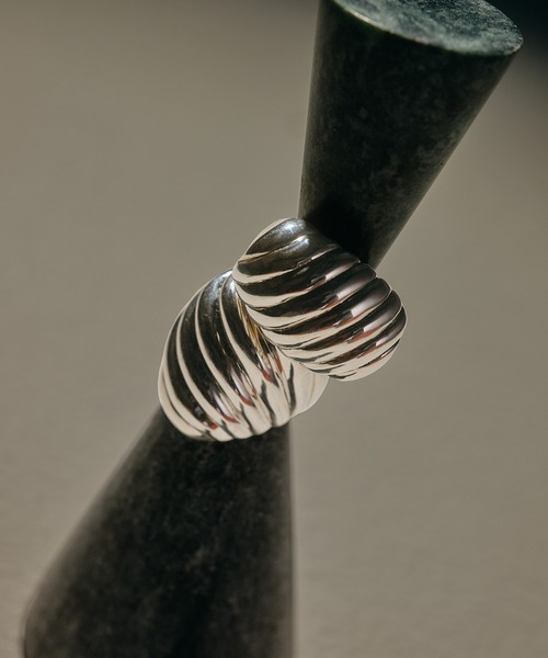 IRIS47(イリスフォーセブン)の「【IRIS 47】conchiglie ring/コンキリエ リング IRSV21(リング・レディース・シルバー・9/11/13/15 )」の2枚目の写真