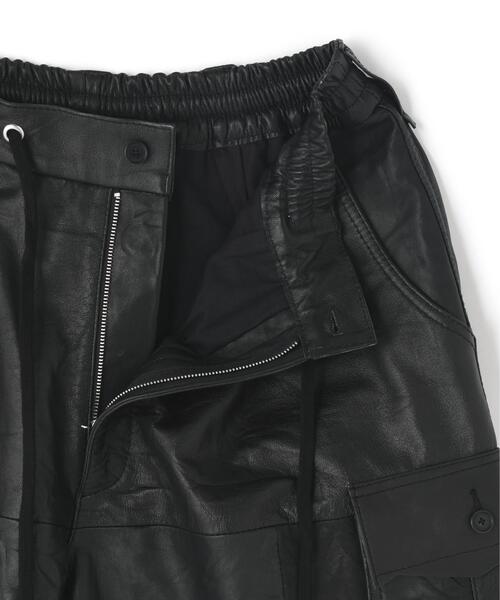 FR(13)NDS /フレンズ/REPRO-LEATHER CARGO SHORTS（その他パンツ）｜FR