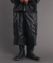 FR(13)NDS | FR(13)NDS /フレンズ/REPRO-LEATHER CARGO SHORTS(その他パンツ)