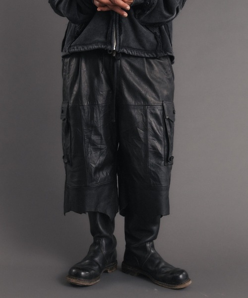 FR(13)NDS /フレンズ/REPRO-LEATHER CARGO SHORTS（その他パンツ）｜FR