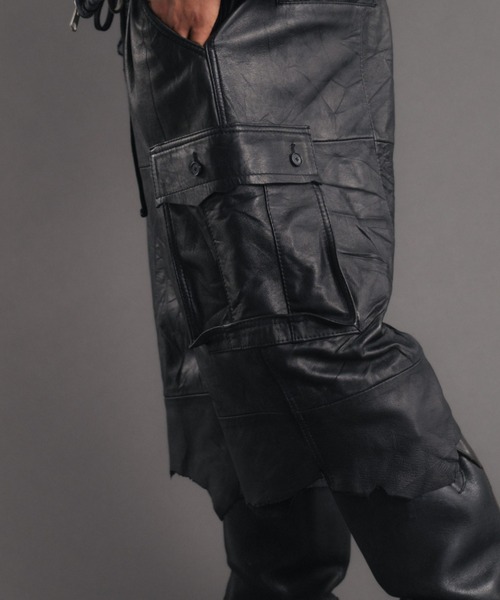 FR(13)NDS /フレンズ/REPRO-LEATHER CARGO SHORTS（その他パンツ）｜FR