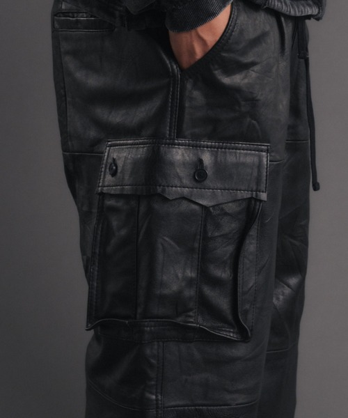 FR(13)NDS(フレンズ)の「FR(13)NDS /フレンズ/REPRO-LEATHER CARGO SHORTS(その他パンツ・メンズ・ブラック・M/L)」の14枚目の写真