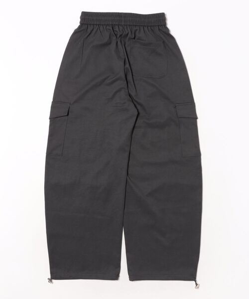 Megil（メギル）の「ワイドカーゴパンツ（カーゴパンツ・レディース・チャコールグレー/ブラック/ベージュ・SMALL/MEDIUM/LARGE/X-LARGE）」の11枚目の写真