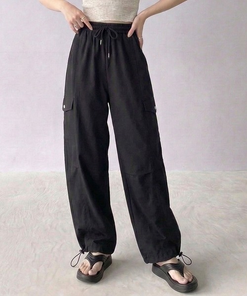 Megil（メギル）の「ワイドカーゴパンツ（カーゴパンツ・レディース・チャコールグレー/ブラック/ベージュ・SMALL/MEDIUM/LARGE/X-LARGE）」の4枚目の写真