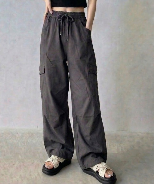 Megil（メギル）の「ワイドカーゴパンツ（カーゴパンツ・レディース・チャコールグレー/ブラック/ベージュ・SMALL/MEDIUM/LARGE/X-LARGE）」の9枚目の写真