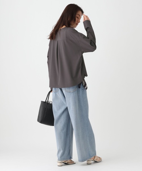 Elura（エルーラ）の「ポンチ肩ボタンプルオーバー/664873（Tシャツ/カットソー・レディース・モカ/チャコールグレー・FREE）」の7枚目の写真