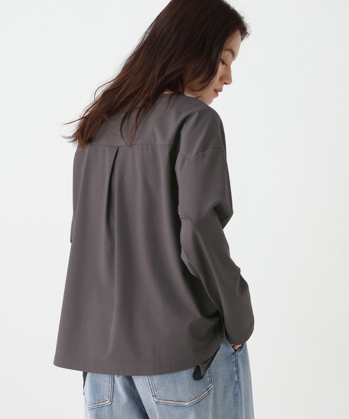 Elura（エルーラ）の「ポンチ肩ボタンプルオーバー/664873（Tシャツ/カットソー・レディース・モカ/チャコールグレー・FREE）」の4枚目の写真