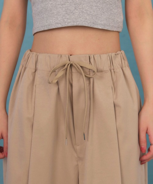 ELLEgirl（エルガール）の「イージーコクーンパンツ（その他パンツ・レディース・ライム/ベージュ/チャコール・TM/M）」の10枚目の写真