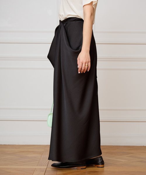 IENA LA BOUCLE（イエナラブークル）の「IENA LA BOUCLE ジョーゼットサテンスカート（スカート・レディース・ブラック・36/38）」の4枚目の写真
