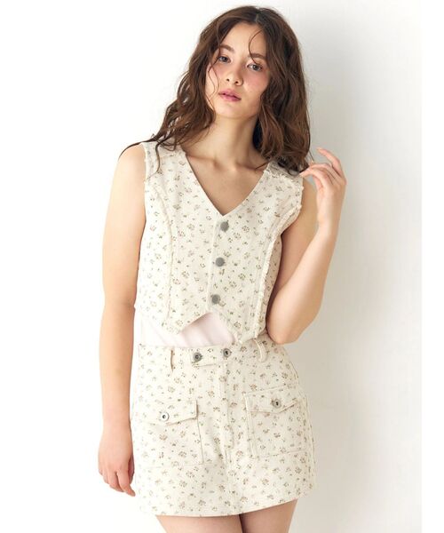 CALNAMUR（カルナムール）の「ツイルフラワーミニスカパン（スカート・レディース・ブルー/ピンク・SMALL/MEDIUM）」の3枚目の写真