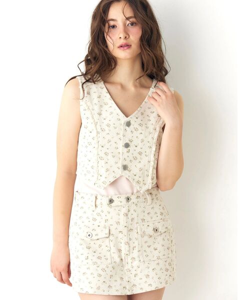 CALNAMUR（カルナムール）の「ツイルフラワーミニスカパン（スカート・レディース・ブルー/ピンク・SMALL/MEDIUM）」の7枚目の写真