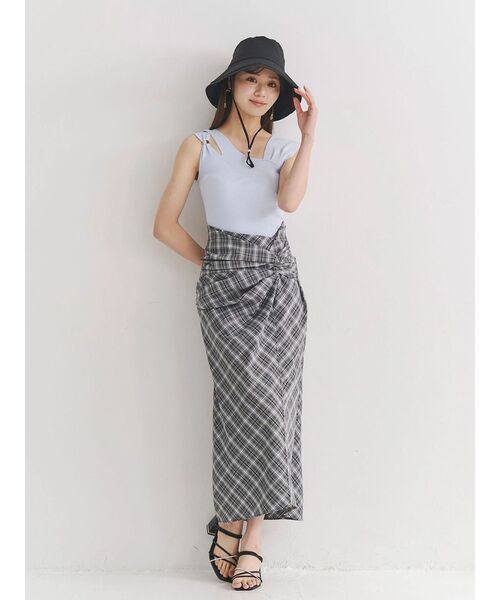 MERCURYDUO(マーキュリーデュオ)の「ツイストアシメナロースカート(スカート・レディース・ブラック/ミント/ベージュ・SMALL/MEDIUM)」の8枚目の写真