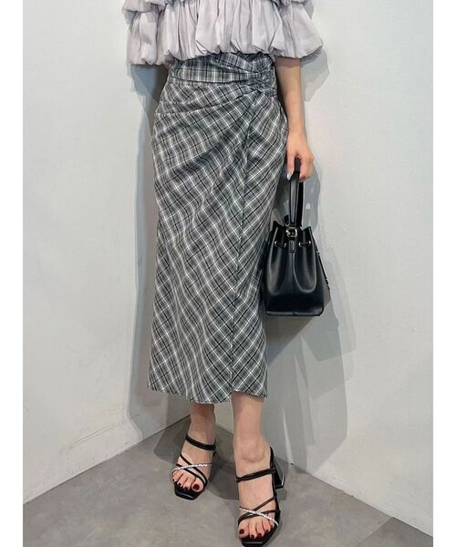 MERCURYDUO(マーキュリーデュオ)の「ツイストアシメナロースカート(スカート・レディース・ブラック/ミント/ベージュ・SMALL/MEDIUM)」の7枚目の写真