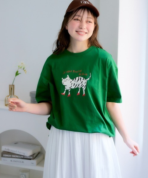 SMILE LAND（スマイルランド）の「＜大きいサイズ＞ 綿100％ゆるシルエットプリントＴシャツ（接触冷感・UVカット）（Tシャツ/カットソー・レディース・グリーン系/モカ/ブラック系2/ネイビー系2/ネイビー系/ネイビー系3/ベージュ系/チャコール/ブラック系/ピンク系・5L/4L/3L/LL/L）」の7枚目の写真