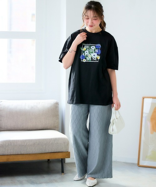SMILE LAND（スマイルランド）の「＜大きいサイズ＞ 綿100％ゆるシルエットプリントＴシャツ（接触冷感・UVカット）（Tシャツ/カットソー・レディース・グリーン系/モカ/ブラック系2/ネイビー系2/ネイビー系/ネイビー系3/ベージュ系/チャコール/ブラック系/ピンク系・5L/4L/3L/LL/L）」の11枚目の写真