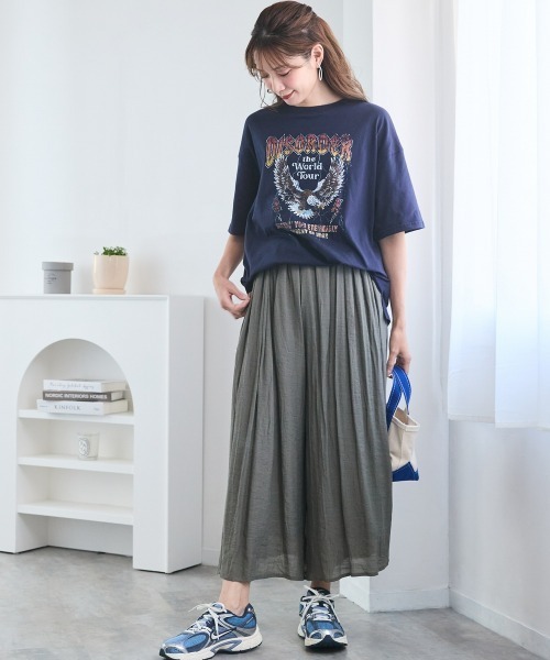 SMILE LAND（スマイルランド）の「＜大きいサイズ＞ 綿100％ゆるシルエットプリントＴシャツ（接触冷感・UVカット）（Tシャツ/カットソー・レディース・グリーン系/モカ/ブラック系2/ネイビー系2/ネイビー系/ネイビー系3/ベージュ系/チャコール/ブラック系/ピンク系・5L/4L/3L/LL/L）」の14枚目の写真