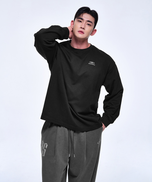 BORN TO WIN（ボーントゥウィン）の「SILVER B LOGO OVER FIT LONG SLEEVE [BLACK]（Tシャツ/カットソー・メンズ・その他・1/2/4/3）」の3枚目の写真