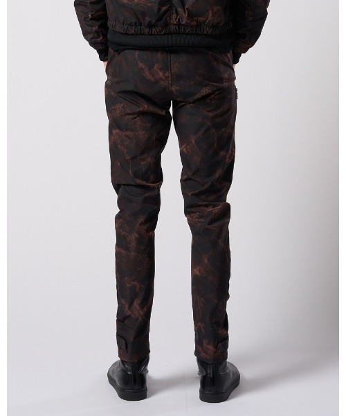 wjk（ダヴルジェイケイ）の「puckering banana teck pants（カーゴパンツ・メンズ・ライトグレー/ブラック/ブラック系その他・SMALL/MEDIUM/LARGE/X-LARGE）」の8枚目の写真