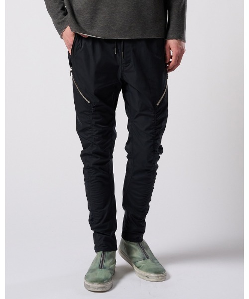 wjk（ダヴルジェイケイ）の「puckering banana teck pants（カーゴパンツ・メンズ・ライトグレー/ブラック/ブラック系その他・SMALL/MEDIUM/LARGE/X-LARGE）」の14枚目の写真