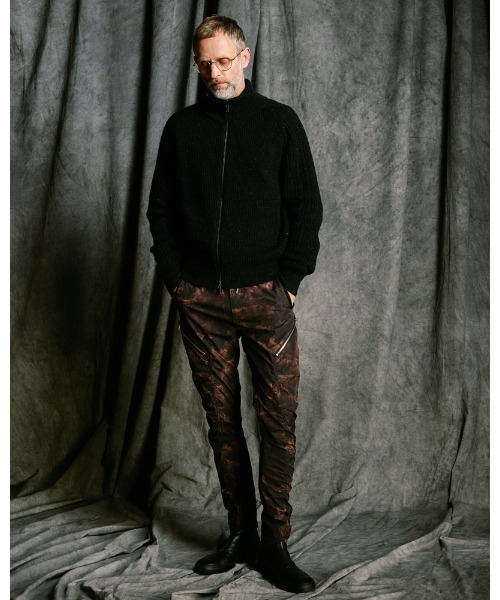 wjk（ダヴルジェイケイ）の「puckering banana teck pants（カーゴパンツ・メンズ・ライトグレー/ブラック/ブラック系その他・SMALL/MEDIUM/LARGE/X-LARGE）」の18枚目の写真