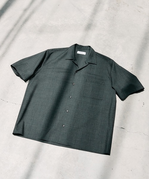 markaware(マーカウェア)の「【MARKAWARE/マーカウェア】別注 OPEN COLLAR S/S SHIRT(シャツ/ブラウス・メンズ・ダークグレー/ブラック・2/1)」の1枚目の写真