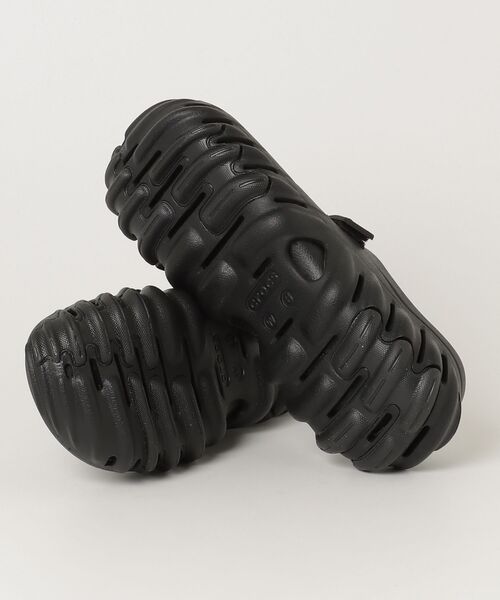 crocs(クロックス)の「crocs Echo Mary Jane Clog / クロックス エコー メリー ジェーン クロッグ(サンダル・レディース・ブラック・25.0cm/24.0cm/23.0cm/22.0cm)」の3枚目の写真