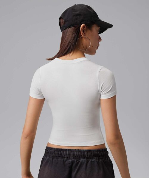 JORDAN BRAND（ジョーダンブランド）の「ジョーダン フライト ウィメンズ グラフィック Tシャツ / Jordan Flight Women's Graphic T-Shirt IR0771-100 White（Tシャツ/カットソー・レディース・ホワイト・L/M/XL/S/XS）」の2枚目の写真