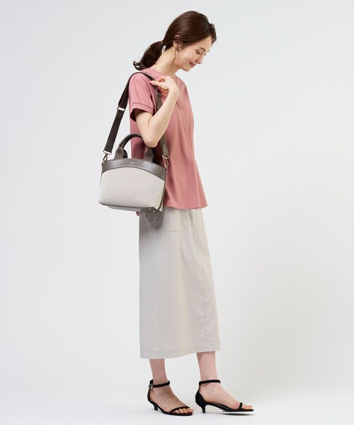 J.PRESS(ジェイプレス)の「プレーティングジャージー チュニック丈 カットソー(Tシャツ/カットソー・レディース・ローズ系/グレー系/ネイビー系/ライトグレー系・LARGE/MEDIUM)」の10枚目の写真