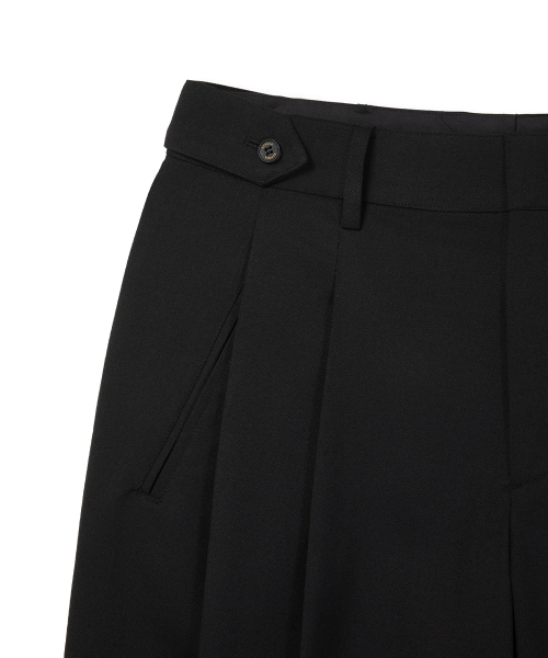 SYNQIA(シンキア)の「ヘリテージアジャスタブルツーピンタックトラウザー ブラック(スラックス・メンズ・その他・LARGE/MEDIUM/SMALL)」の10枚目の写真