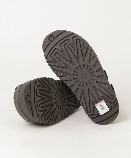 UGG（アグ）の「(UGG)W GOLDENGLOW EMBOSSED（サンダル・レディース・ブラウン/グリーン・24cm/25cm/23cm）」の4枚目の写真