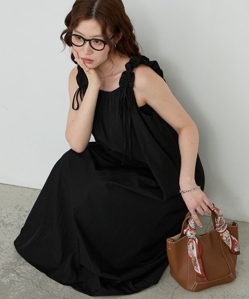 Cherir Mignon(シェリルミニョン)の「【Cherir Mignon】ギャザーショルダーリボンワンピース(ワンピース・レディース・ブラック/ホワイト・FREE)」の12枚目の写真
