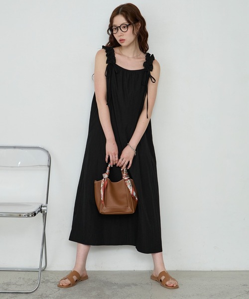 Cherir Mignon(シェリルミニョン)の「【Cherir Mignon】ギャザーショルダーリボンワンピース(ワンピース・レディース・ブラック/ホワイト・FREE)」の16枚目の写真