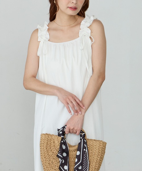 Cherir Mignon(シェリルミニョン)の「【Cherir Mignon】ギャザーショルダーリボンワンピース(ワンピース・レディース・ブラック/ホワイト・FREE)」の7枚目の写真