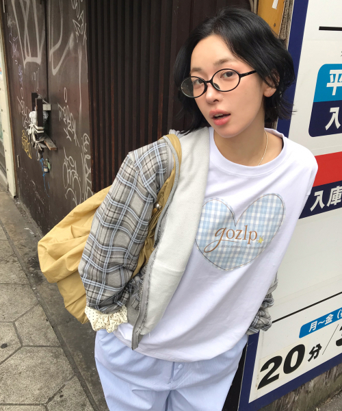 MISTIC MOON（ミスティック・ムーン）の「[単独カラー] ゴジップハートパッチTシャツ (ミント)（Tシャツ/カットソー・レディース・ミント・FREE）」の2枚目の写真