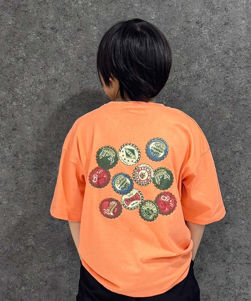 THE CASUAL(カジュアル)の「ステッカープリント オーバーサイズ Tシャツ(Tシャツ/カットソー・キッズ・ホワイト系その他2/チャコール/ホワイト系その他/オレンジ/ブラック系その他/ミント/ブラック/オフホワイト/ベージュ・160cm/150cm/140cm/130cm/120cm/110cm)」の9枚目の写真