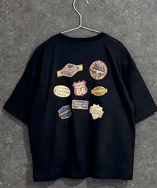 THE CASUAL(カジュアル)の「ステッカープリント オーバーサイズ Tシャツ(Tシャツ/カットソー・キッズ・ホワイト系その他2/チャコール/ホワイト系その他/オレンジ/ブラック系その他/ミント/ブラック/オフホワイト/ベージュ・160cm/150cm/140cm/130cm/120cm/110cm)」の5枚目の写真