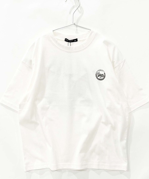 THE CASUAL(カジュアル)の「ステッカープリント オーバーサイズ Tシャツ(Tシャツ/カットソー・キッズ・ホワイト系その他2/チャコール/ホワイト系その他/オレンジ/ブラック系その他/ミント/ブラック/オフホワイト/ベージュ・160cm/150cm/140cm/130cm/120cm/110cm)」の12枚目の写真